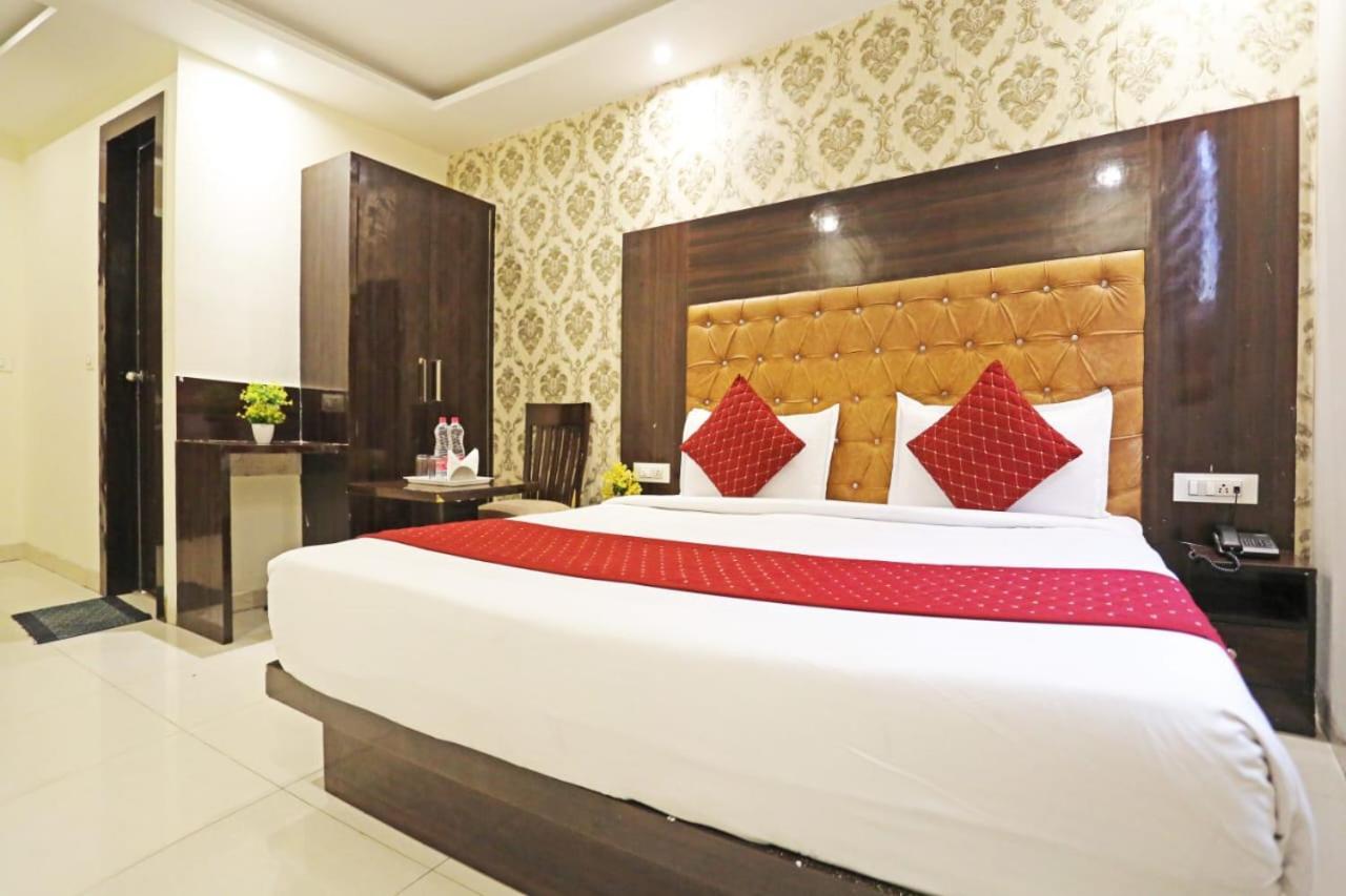 Hotel Vijaydeep Place Near Delhi Airport Нью-Делі Екстер'єр фото