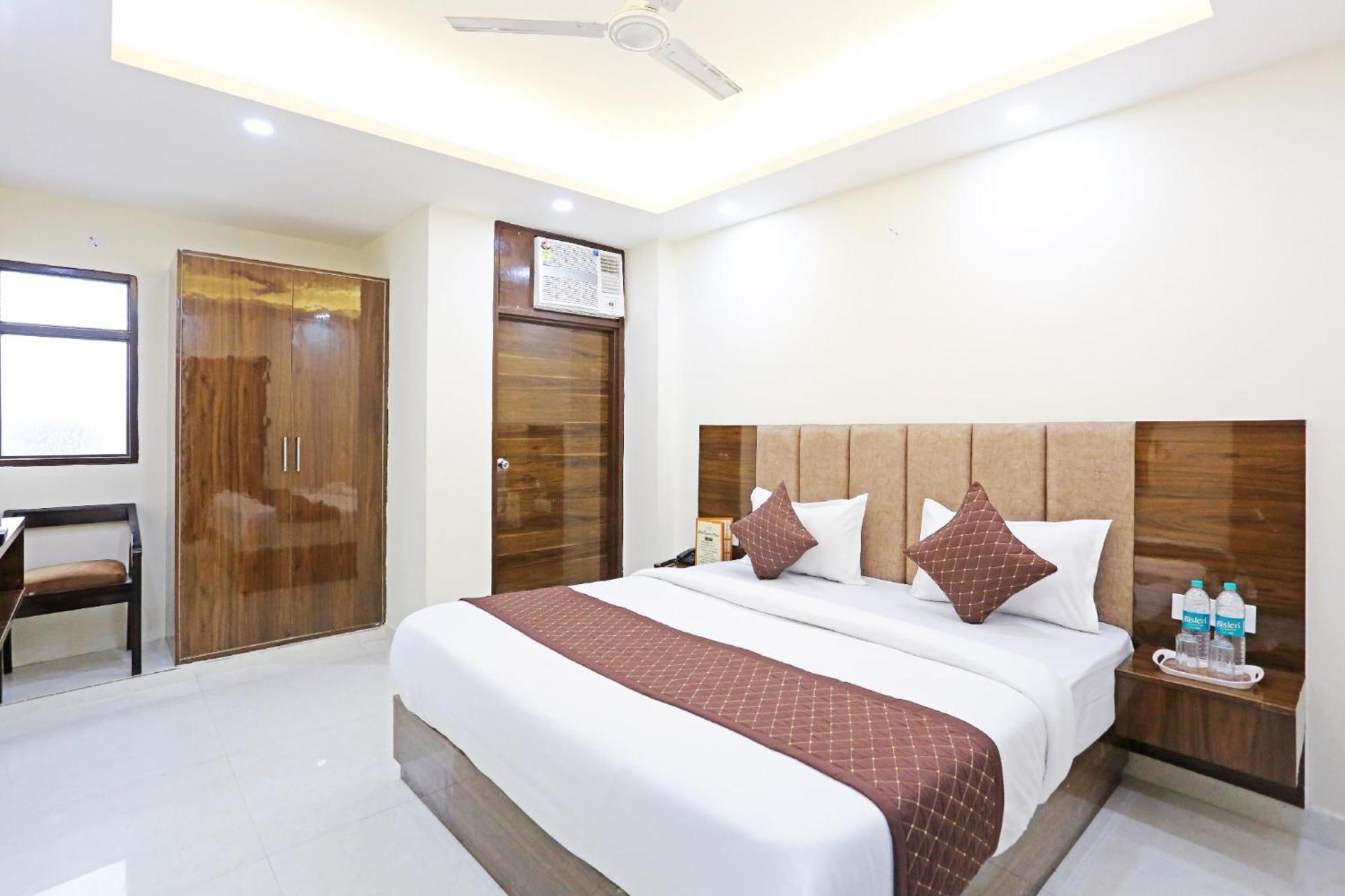 Hotel Vijaydeep Place Near Delhi Airport Нью-Делі Екстер'єр фото