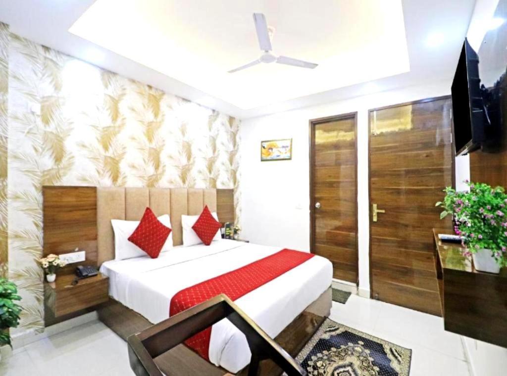 Hotel Vijaydeep Place Near Delhi Airport Нью-Делі Екстер'єр фото
