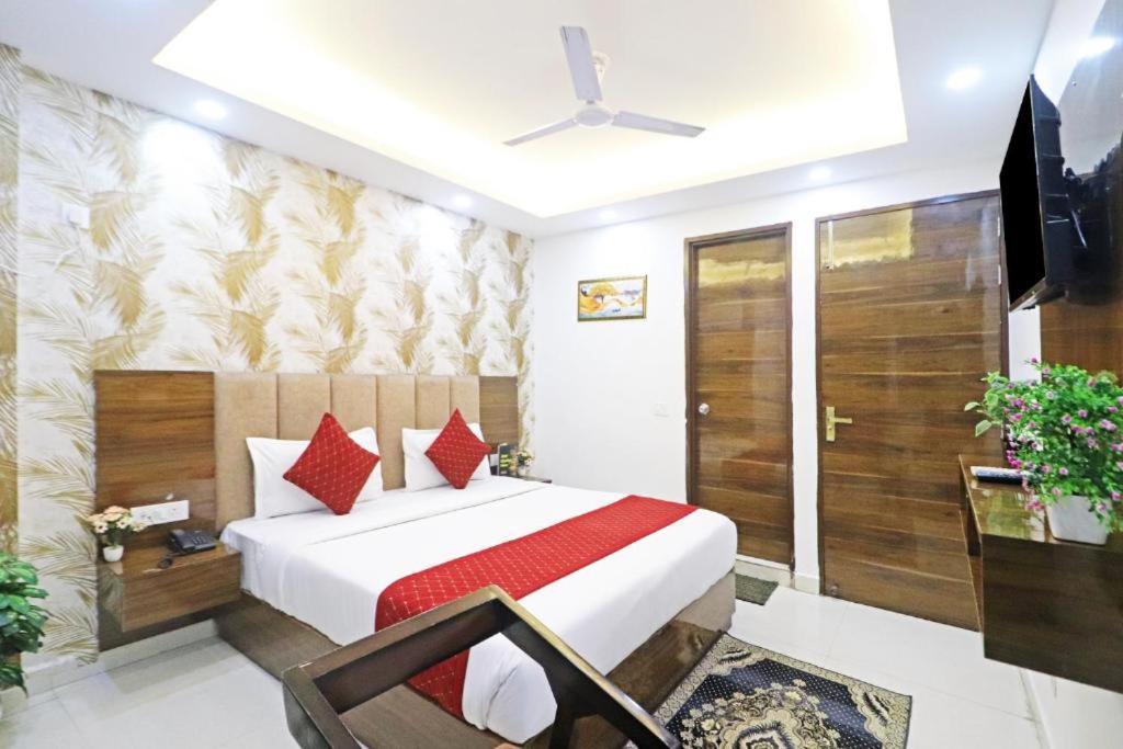 Hotel Vijaydeep Place Near Delhi Airport Нью-Делі Екстер'єр фото