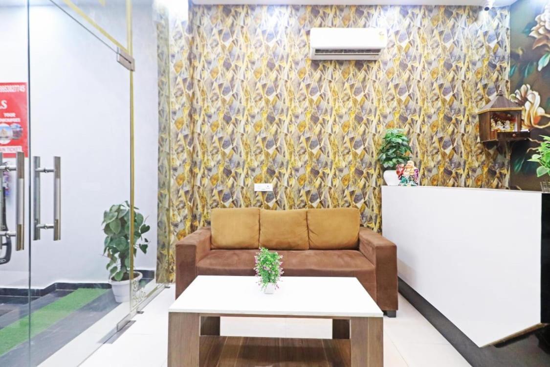 Hotel Vijaydeep Place Near Delhi Airport Нью-Делі Екстер'єр фото